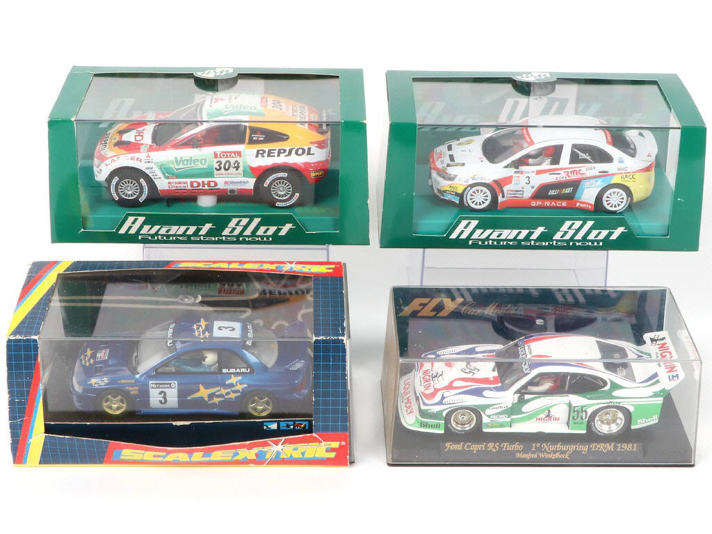 Lot 70 - DIVERS (4)