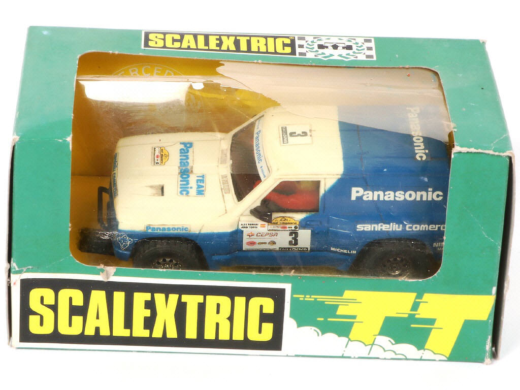 Lot 71 - DIVERS (6)