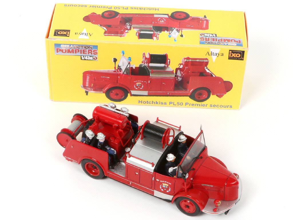 Lot 76 - DIVERS (8)