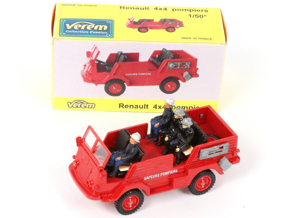 Lot 76 - DIVERS (8)