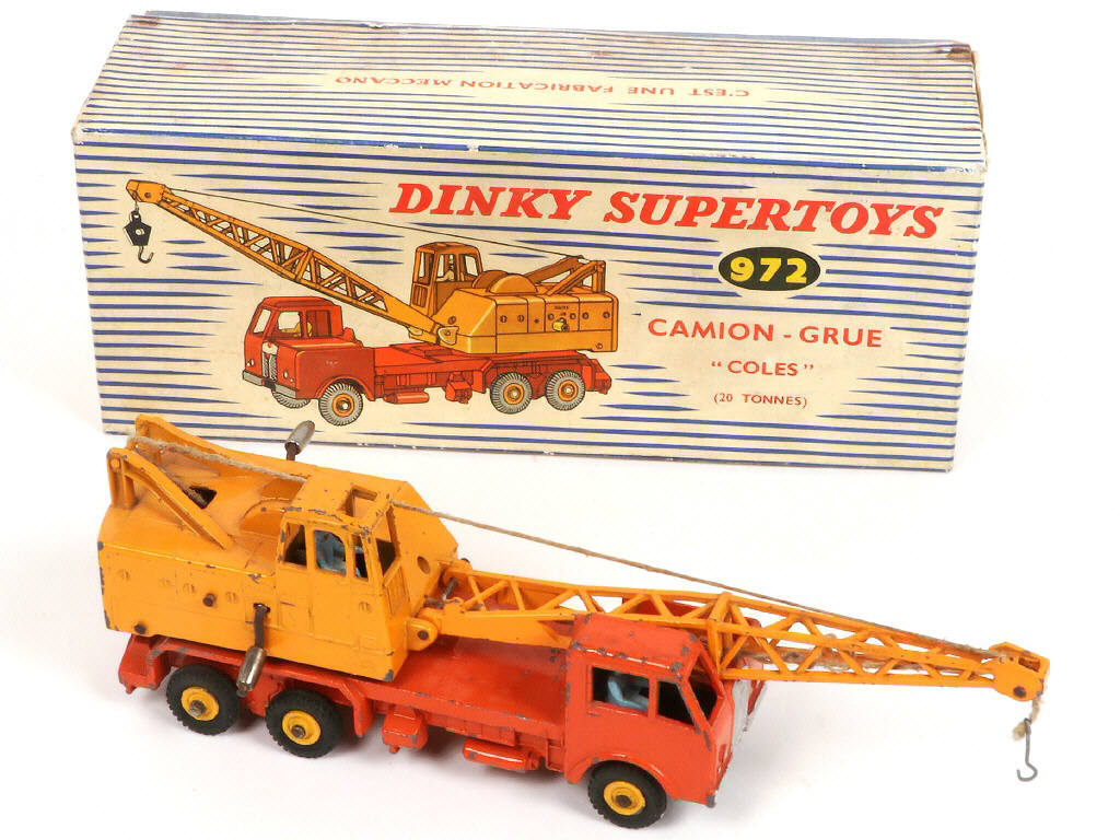 Lot 361 - DINKY TOYS (FRANCE) (3)