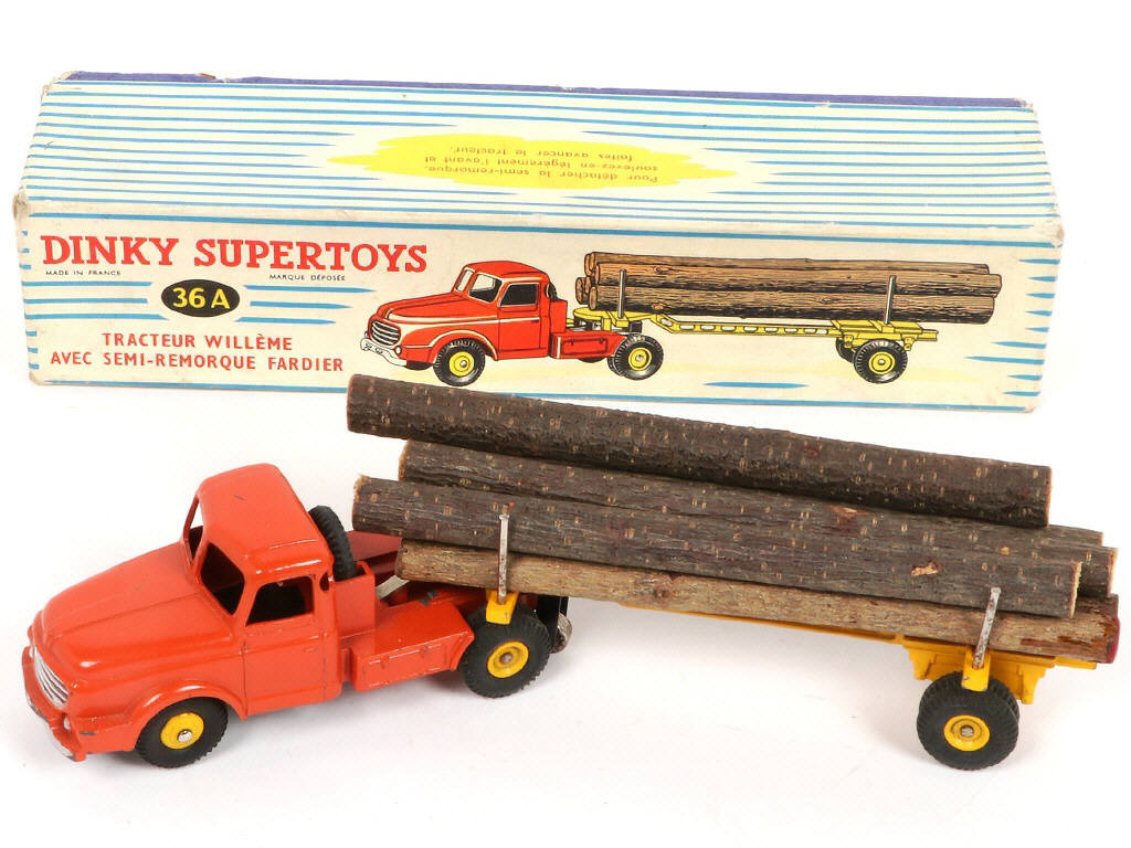 Lot 365 - DINKY TOYS (FRANCE) (4)