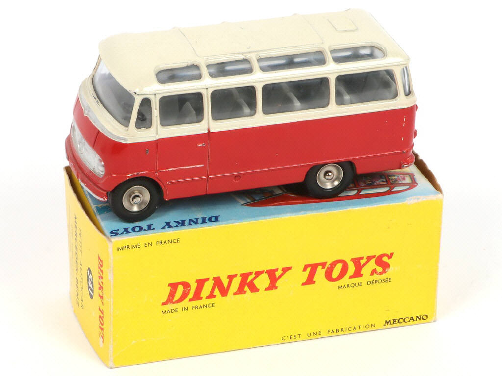 Lot 357 - DINKY TOYS (FRANCE) (1)