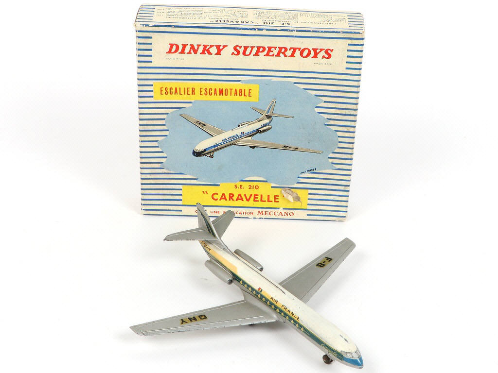 Lot 366 - DINKY TOYS (FRANCE) (4)