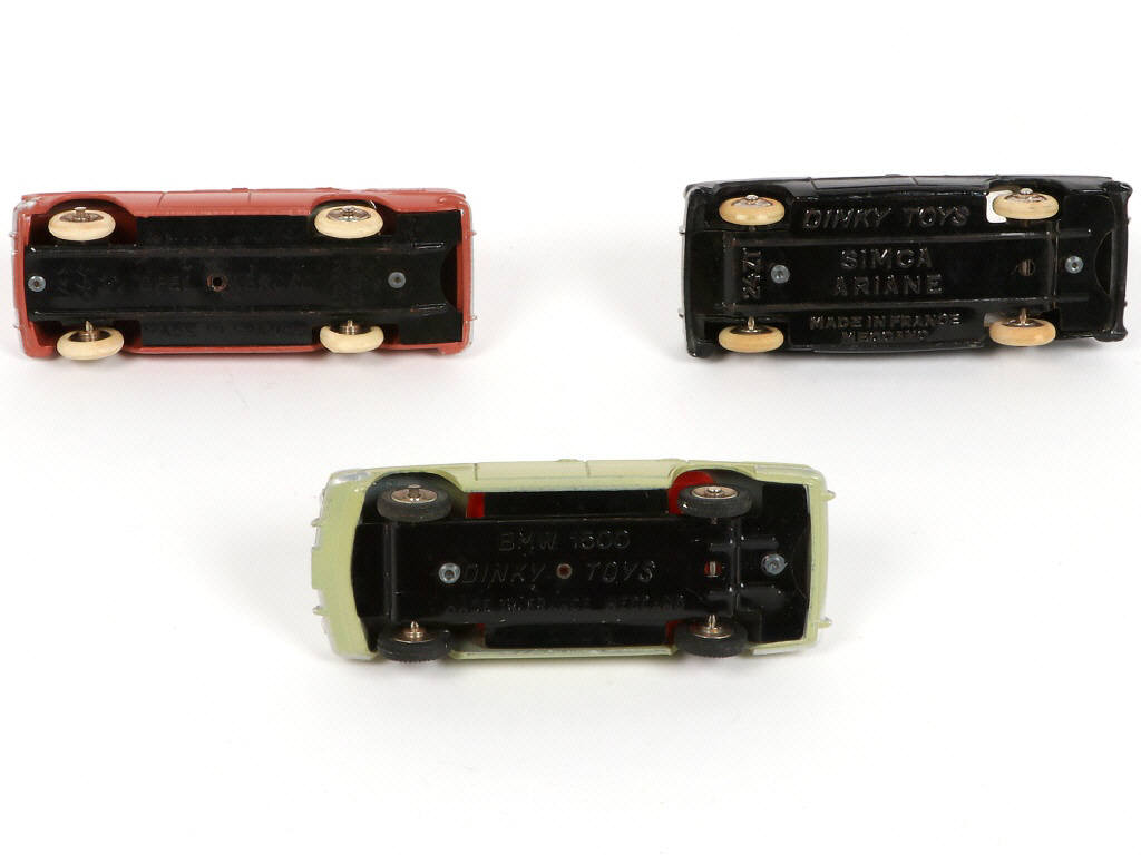 Lot 364 - DINKY TOYS (FRANCE) (4)