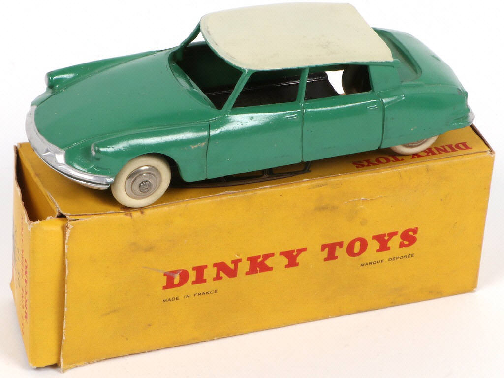 Lot 354 - DINKY TOYS (FRANCE) (1)