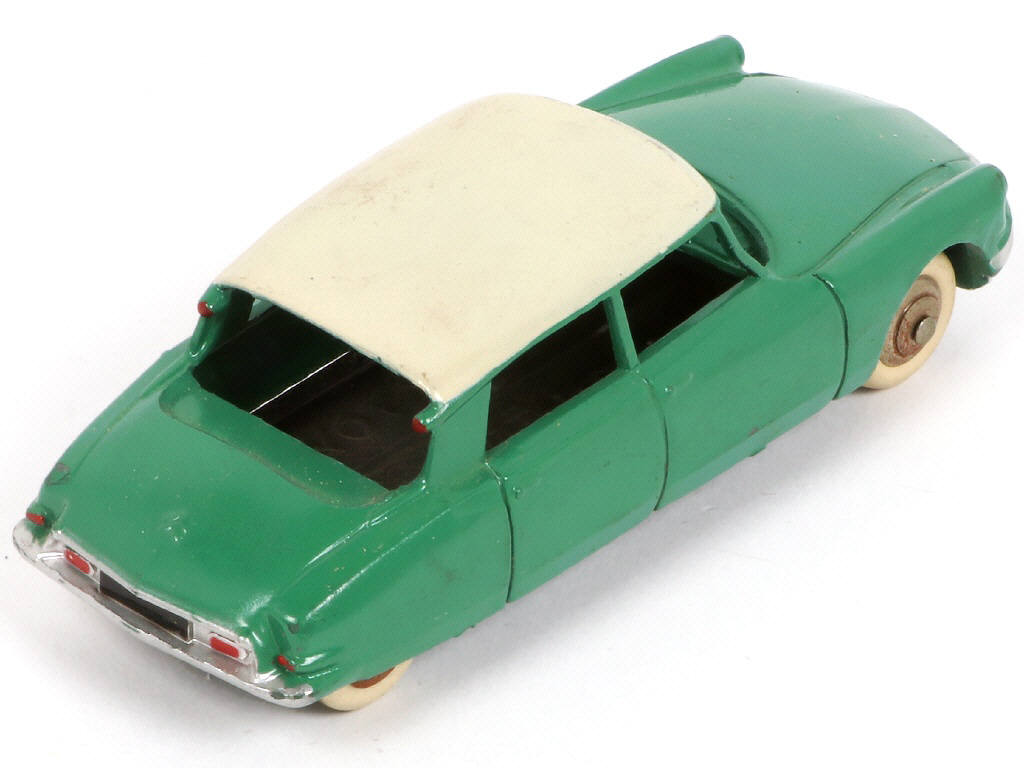 Lot 354 - DINKY TOYS (FRANCE) (1)