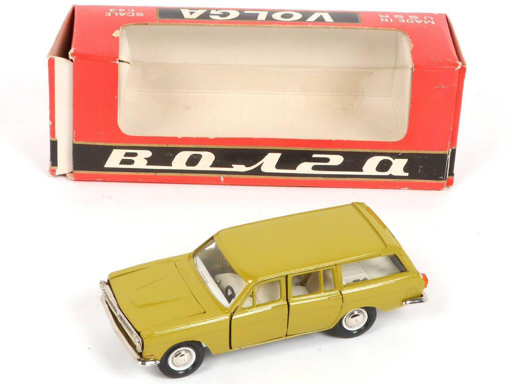 Lot 108 - NOVOEXPORT (URSS) (1)