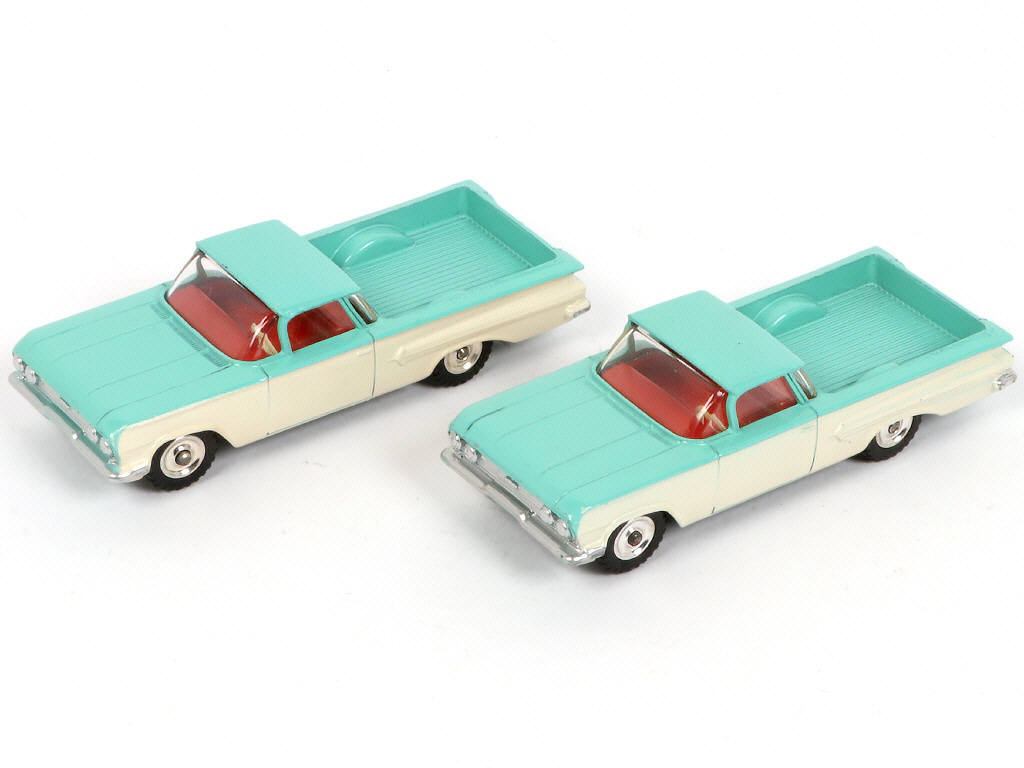 Lot 320 - DINKY TOYS (GB) (2)