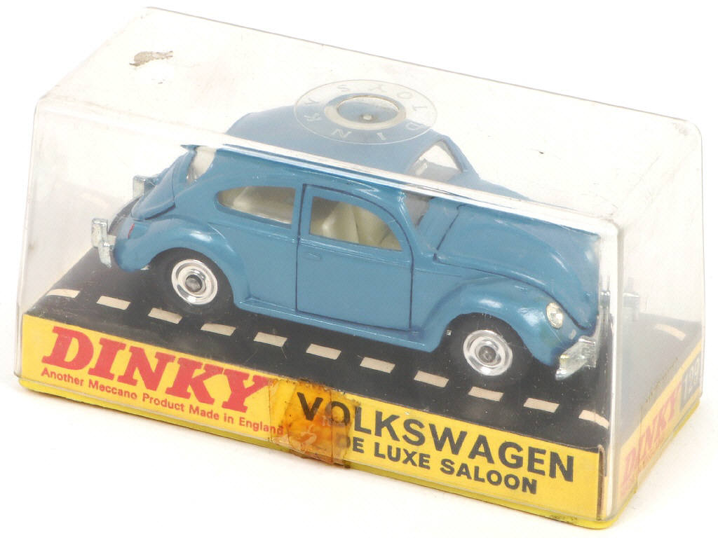 Lot 335 - DINKY TOYS (GB) (2)