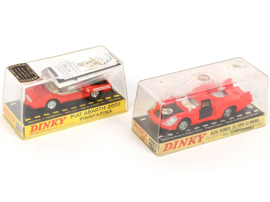 Lot 330 - DINKY TOYS (2)