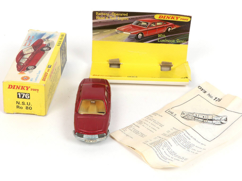 Lot 306 - DINKY TOYS (GB) (1)