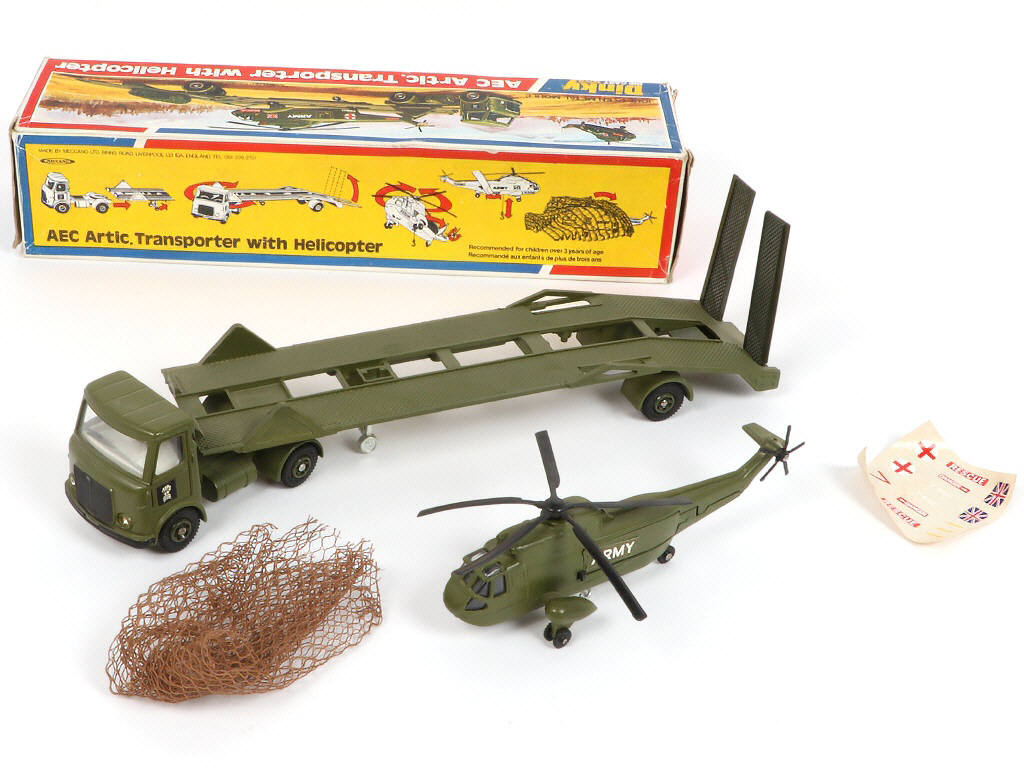 Lot 314 - DINKY TOYS (GB) (1)