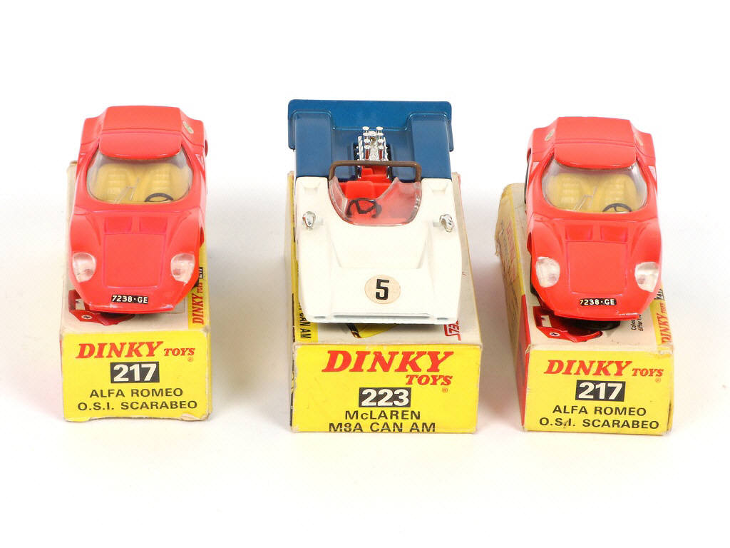 Lot 343 - DINKY TOYS (GB) (3)