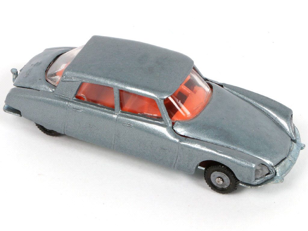 Lot 239 - MAJORETTE (FRANCE) (1)