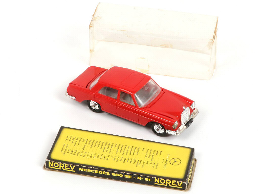 Lot 208 - NOREV (FRANCE) (2)