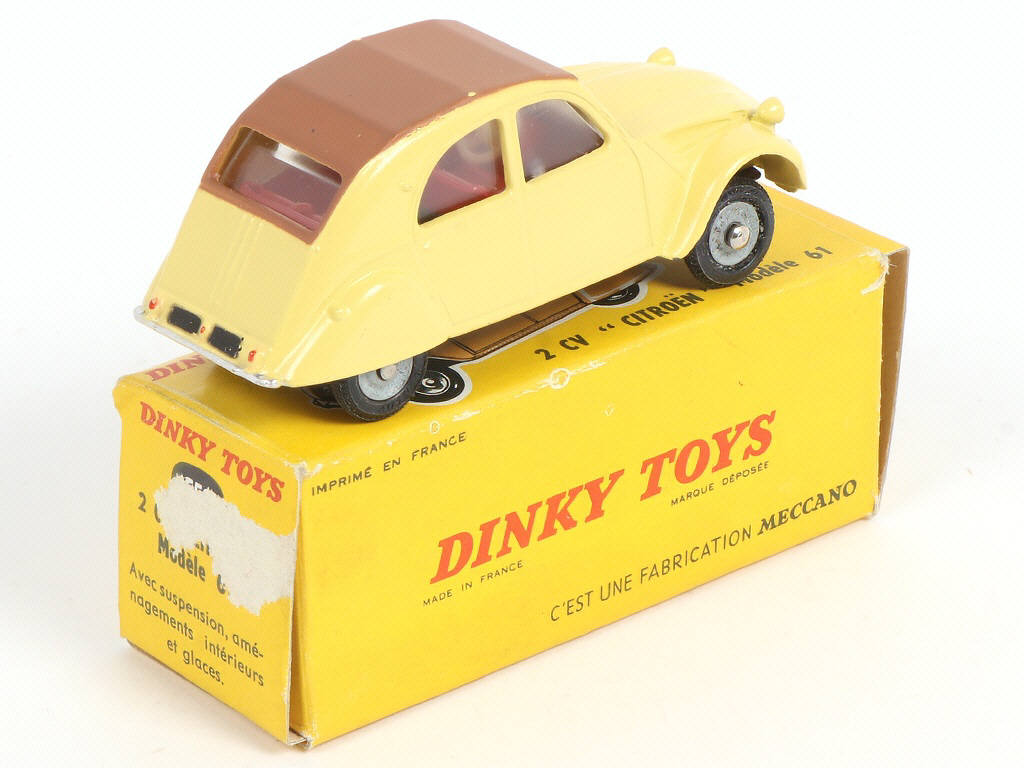 Lot 221 - DINKY TOYS (FRANCE) (1)