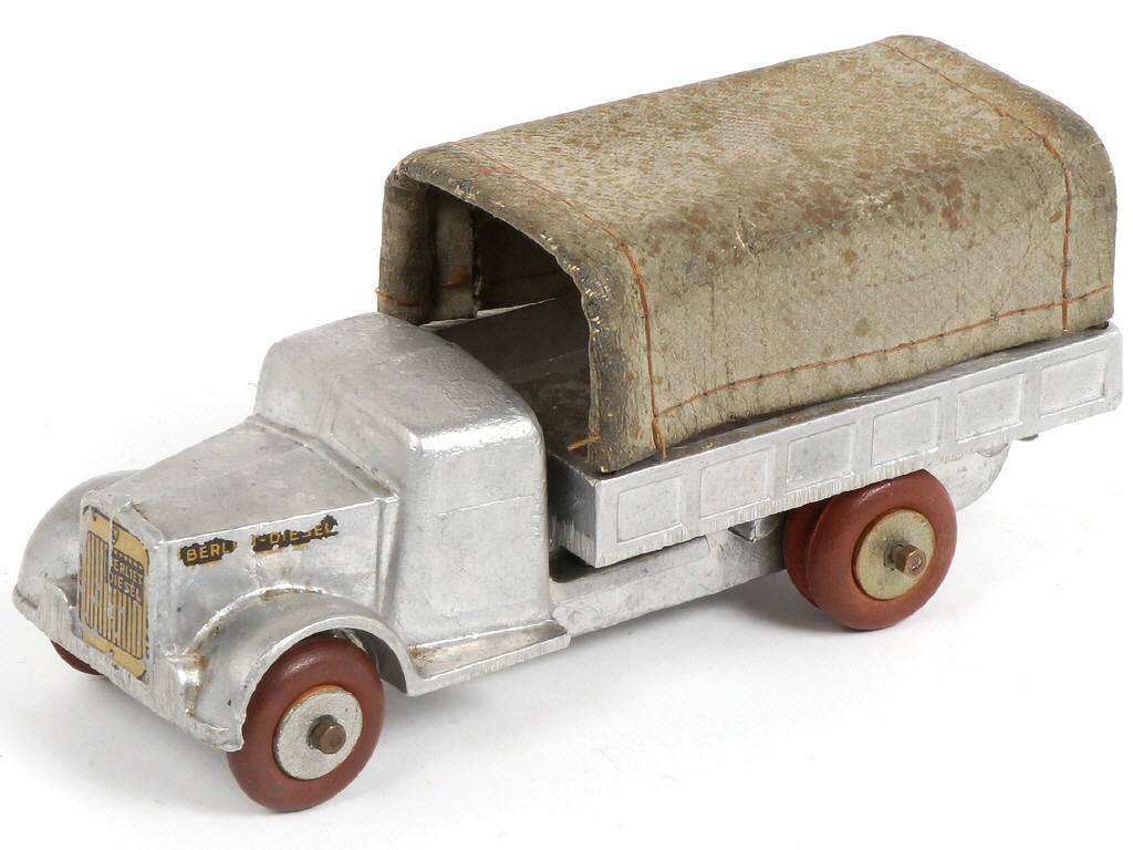 Lot 104 - GULLIVER (FRANCE) (1)