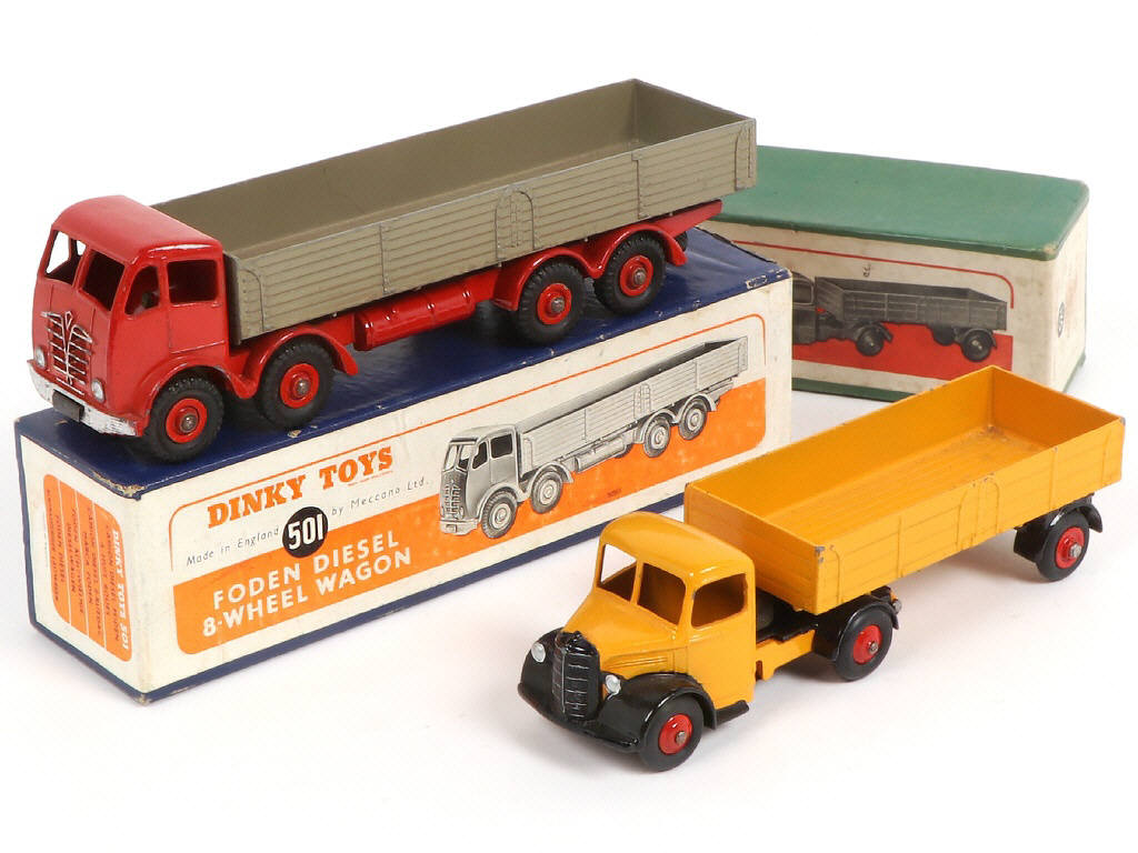 Lot 192 - DINKY TOYS (GB) (2)