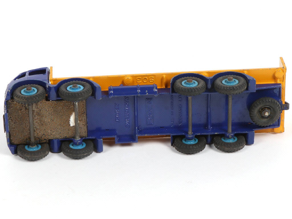 Lot 186 - DINKY TOYS (GB) (1)