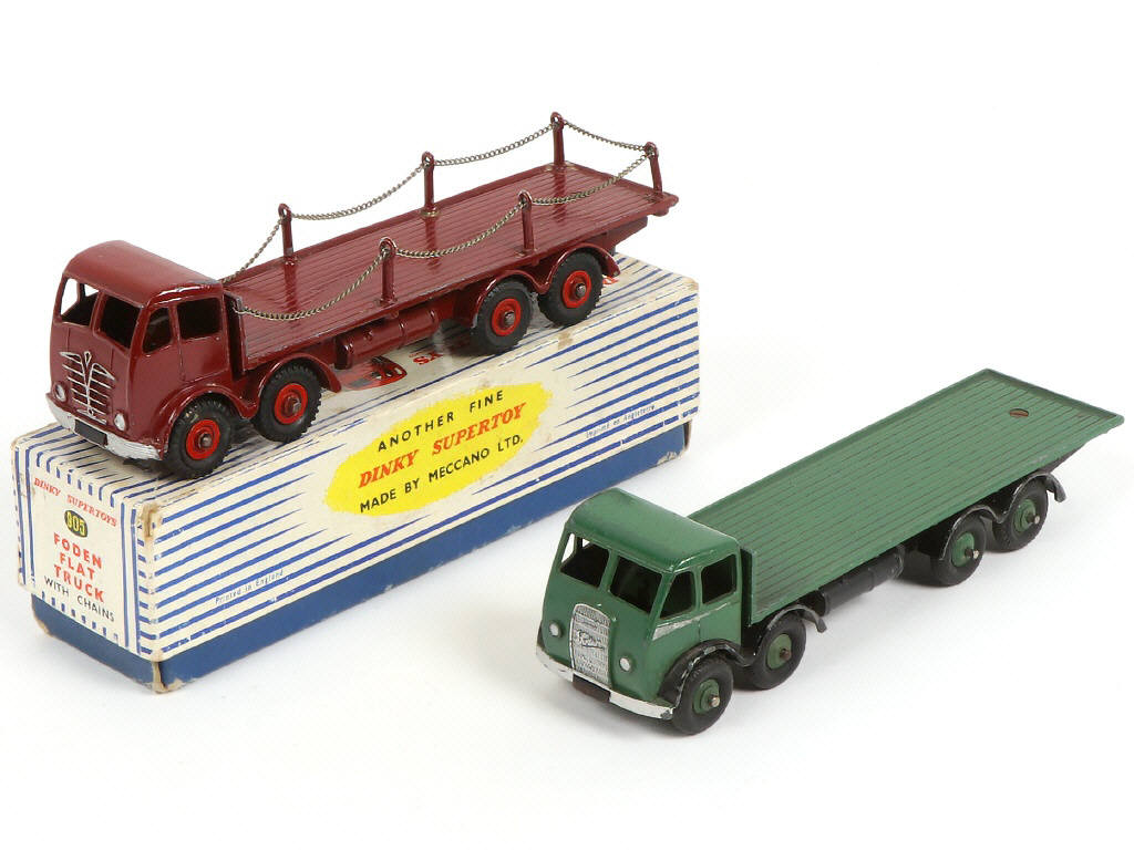 Lot 189 - DINKY TOYS (GB) (2)