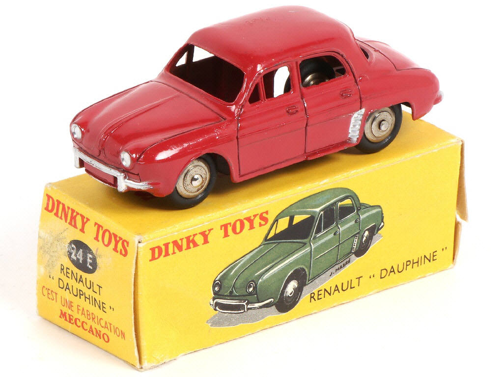 Lot 215 - DINKY TOYS (FRANCE) (1)