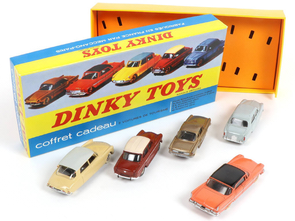 Lot 207 - DINKY TOYS (FRANCE) (1)