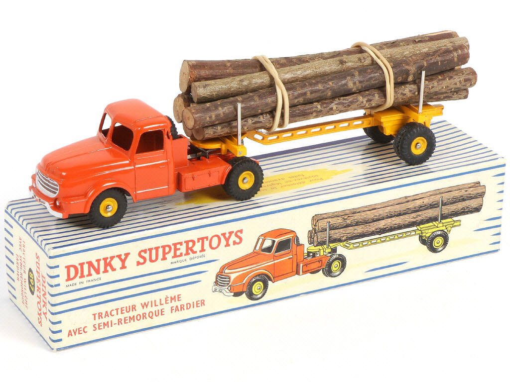 Lot 236 - DINKY TOYS (FRANCE) (1)