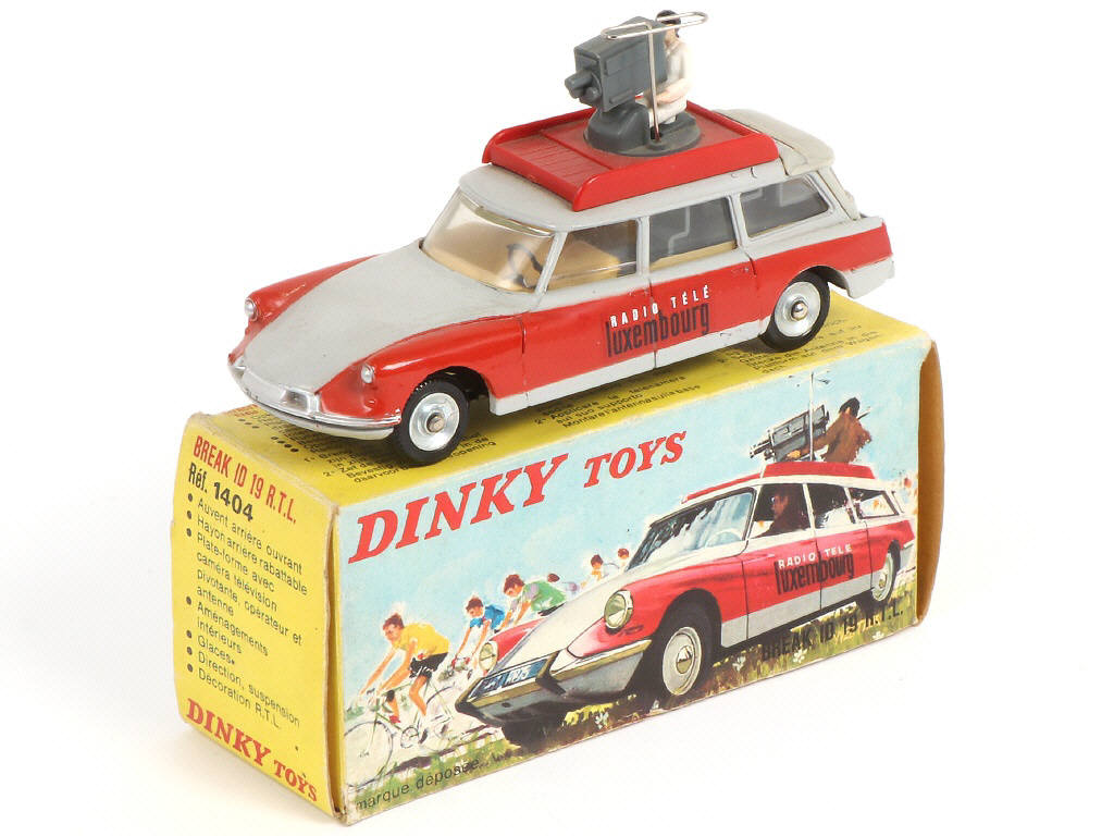 Lot 392 - DINKY TOYS (FRANCE) (1)