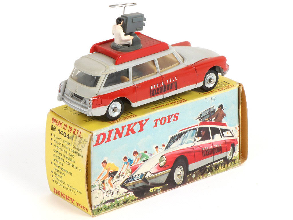 Lot 392 - DINKY TOYS (FRANCE) (1)