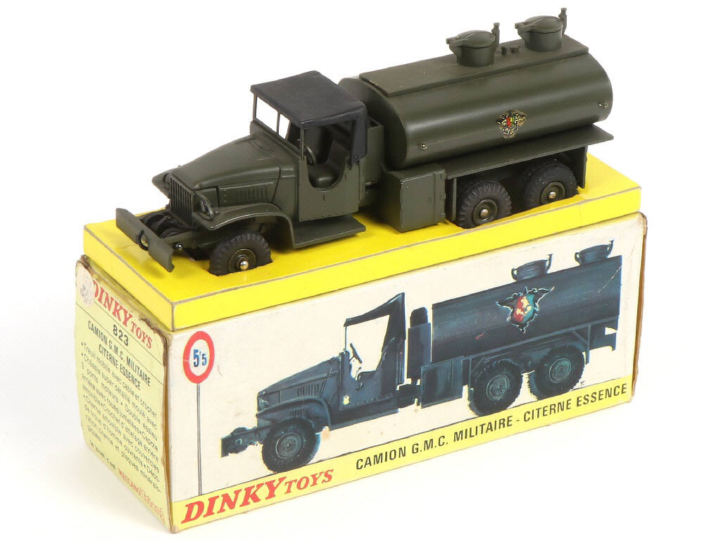 Lot 495 - DINKY TOYS (FRANCE) (1)