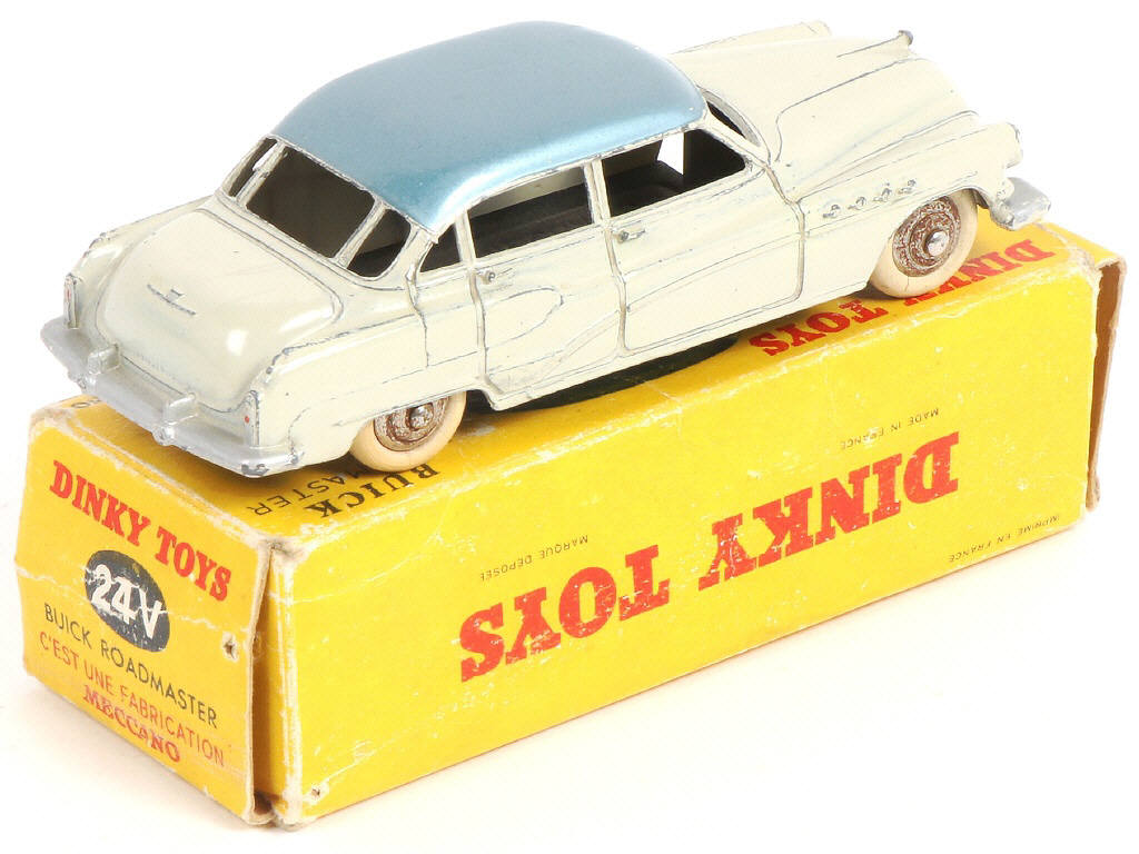 Lot 399 - DINKY TOYS (FRANCE) (1)