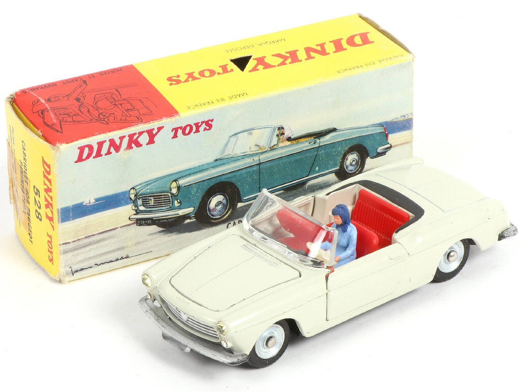 Lot 417 - DINKY TOYS (FRANCE) (1)