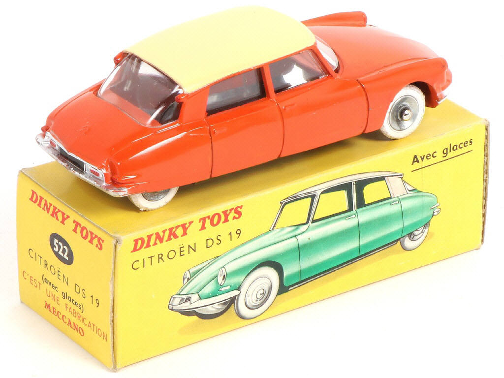 Lot 384 - DINKY TOYS (FRANCE) (1)