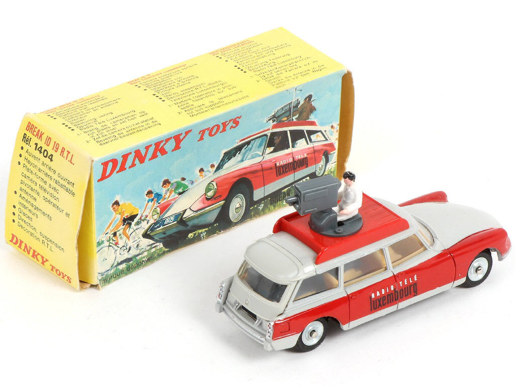 Lot 393 - DINKY TOYS (FRANCE) (1)
