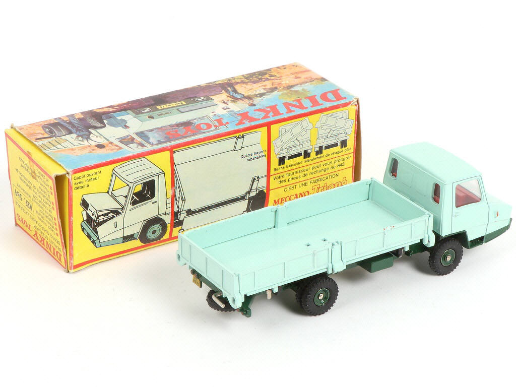Lot 482 - DINKY TOYS (FRANCE) (1)