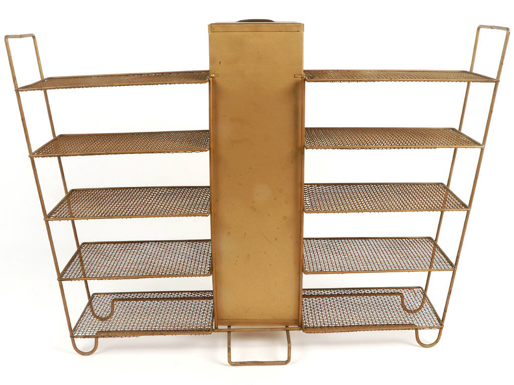 Lot 362 - DINKY TOYS (FRANCE) (1)