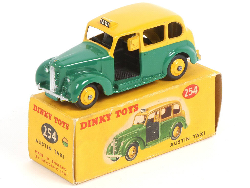 Lot 274 - DINKY TOYS (GB) (1)