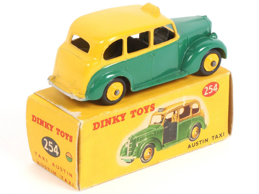 Lot 274 - DINKY TOYS (GB) (1)
