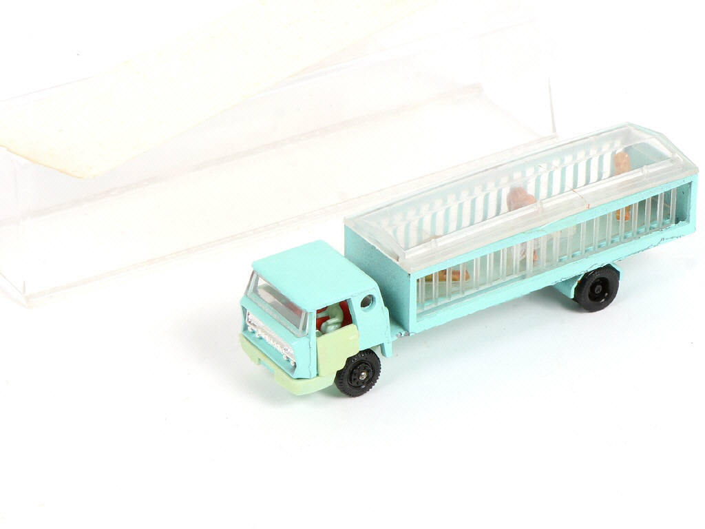 Lot 213 - MAJORETTE (FRANCE) (1)