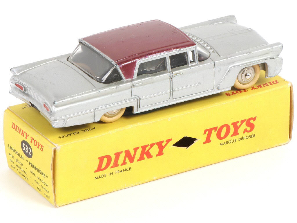 Lot 441 - DINKY TOYS (FRANCE) (1)