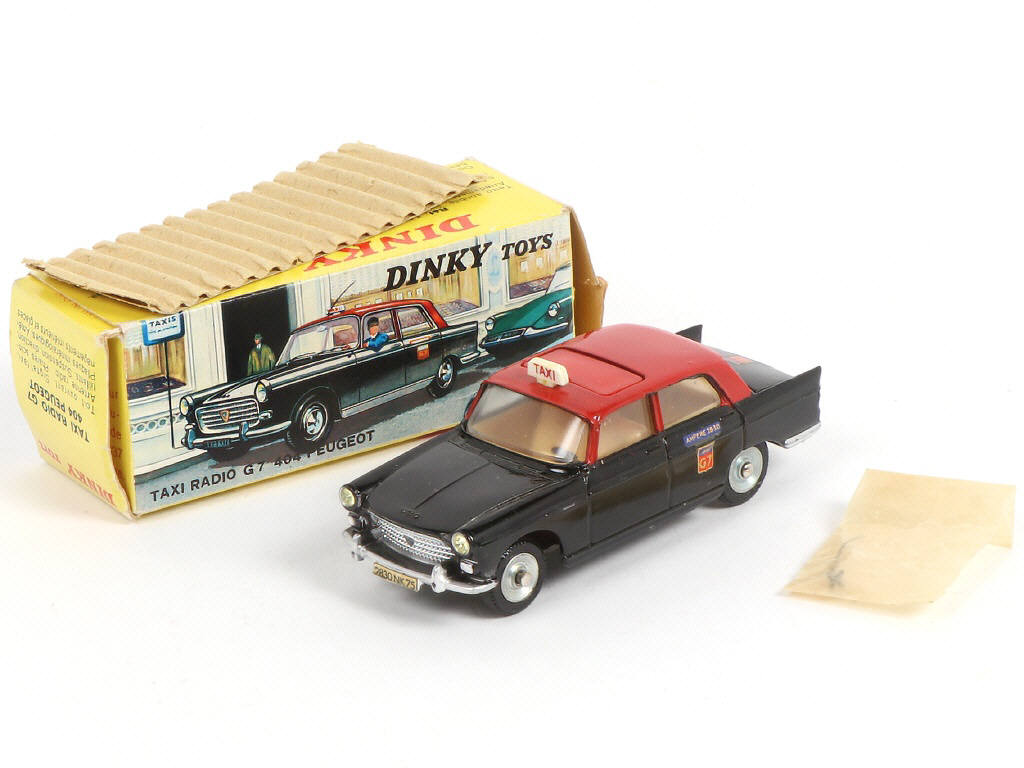 Lot 421 - DINKY TOYS (FRANCE) (1)