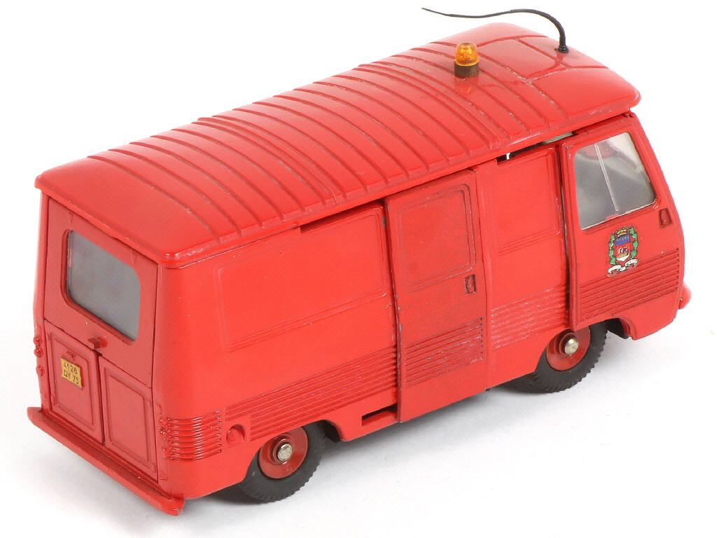 Lot 451 - DINKY TOYS (FRANCE) (1)