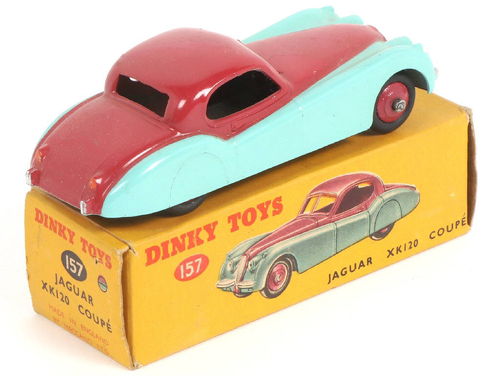 Lot 266 - DINKY TOYS (GB) (1)