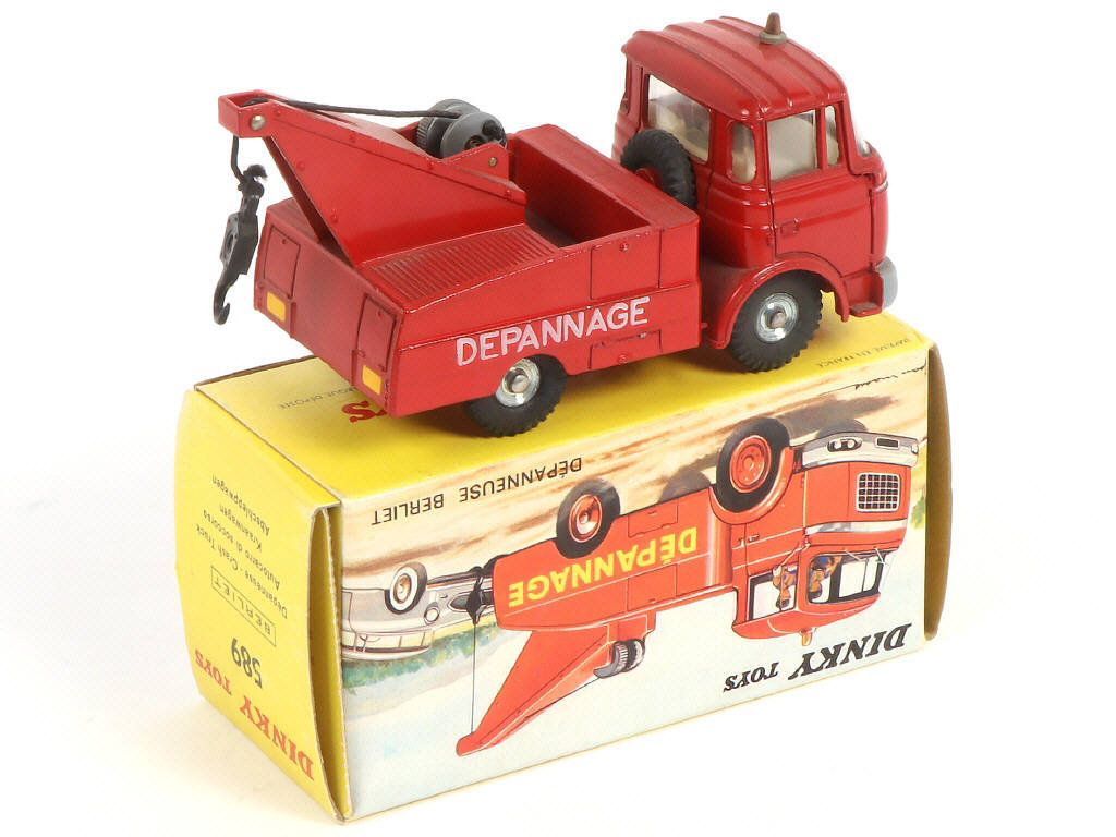 Lot 478 - DINKY TOYS (FRANCE) (1)