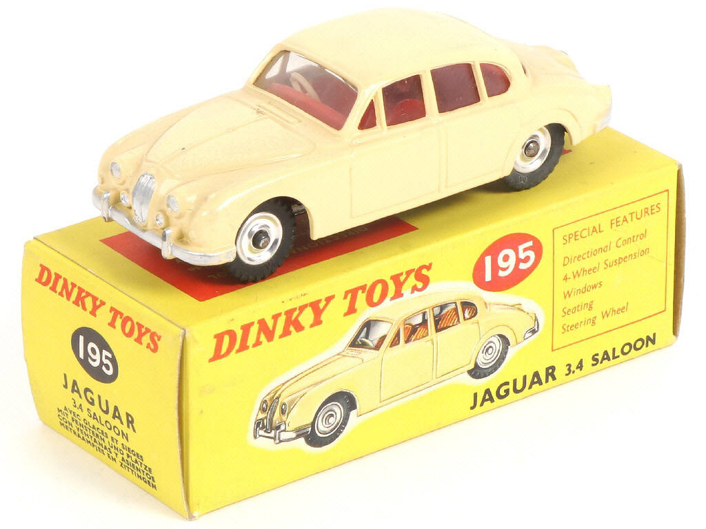Lot 271 - DINKY TOYS (GB) (1)