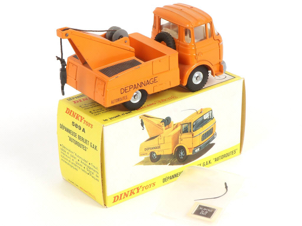 Lot 480 - DINKY TOYS (FRANCE) (1)