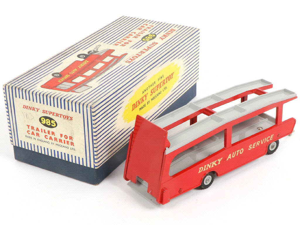 Lot 335 - DINKY TOYS (GB) (1)