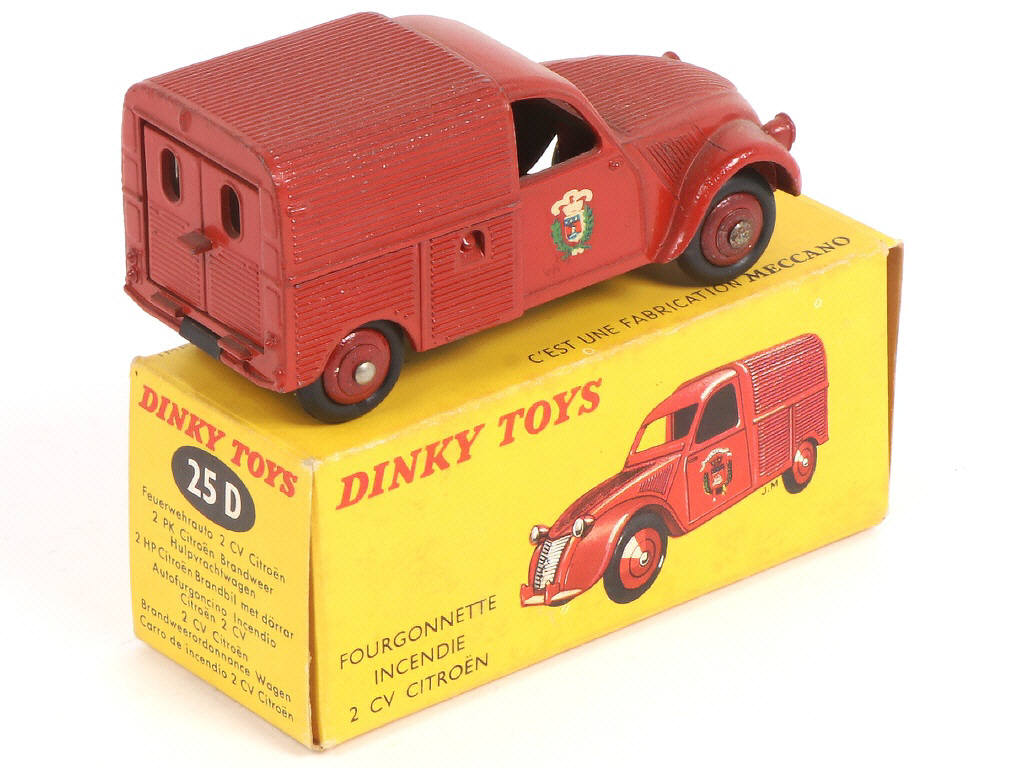Lot 402 - DINKY TOYS (FRANCE) (1)