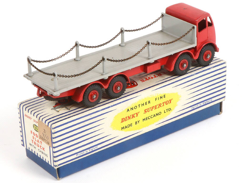 Lot 330 - DINKY TOYS (GB) (1)